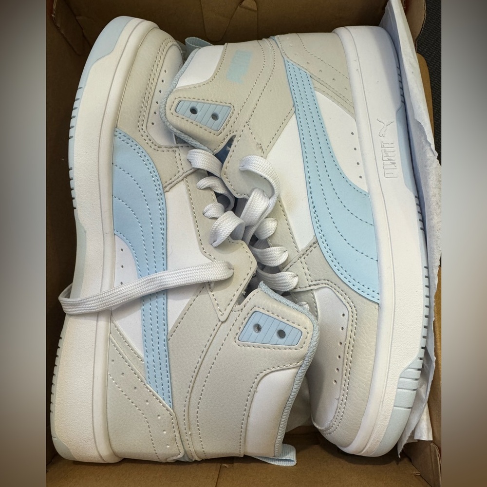 NWT Puma Womens Rebound Joy Sneakers - white / icy blue / gray